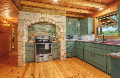 Fischer Cabina | Cozy Log Cabin w/Fireplace, Grill, & Wildlife Views