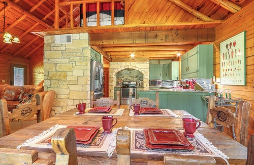 Fischer Cabina | Cozy Log Cabin w/Fireplace, Grill, & Wildlife Views