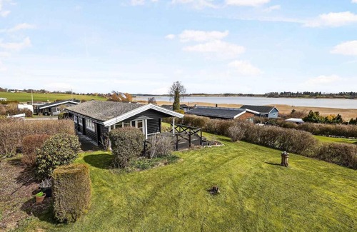 Kirke Saaby Casa | Cozy Log Cabin With A View Of The Water