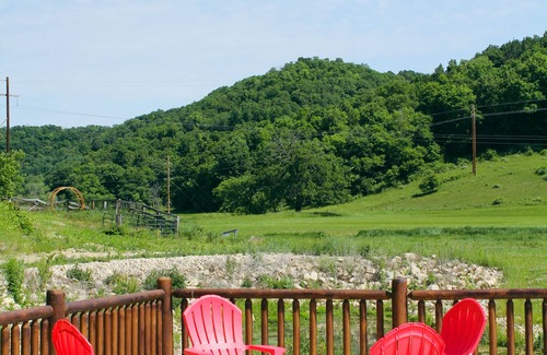 La Farge Cabina | Cozy log cabin with sauna, the perfect year round relaxing getaway! Built 2022