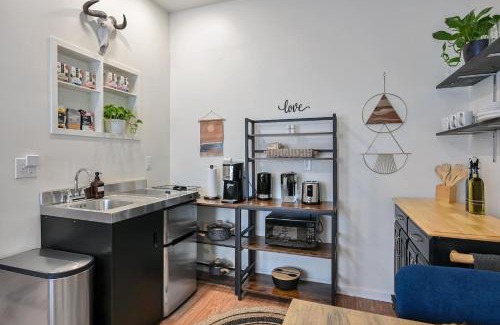 Woodfin Casa | Cozy Love Nest 1br - Minutes To Downtown Asheville