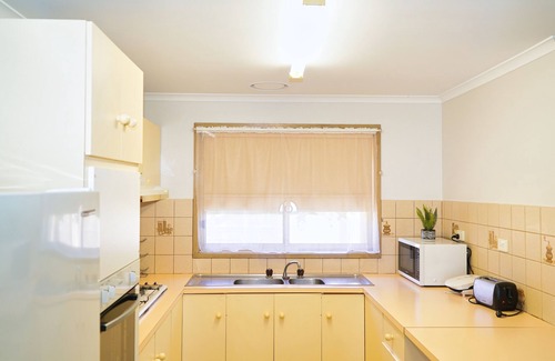Werribee Casa | COZY LOVELY LITTLE HOUSE IN WERRIBEE