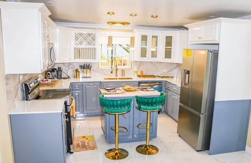 Green Island Casa | Cozy Luxury Hideaway With Free Wifi,Parking,Swimming Pool&Jacuzzi Near Negril 3b