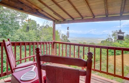 Luray Apartamento | Cozy Luray Cabin with Views Near Hiking Trails!