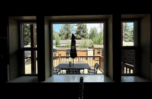 Wrightwood Cabina | Cozy Luxe Mountain Cabin Getaway