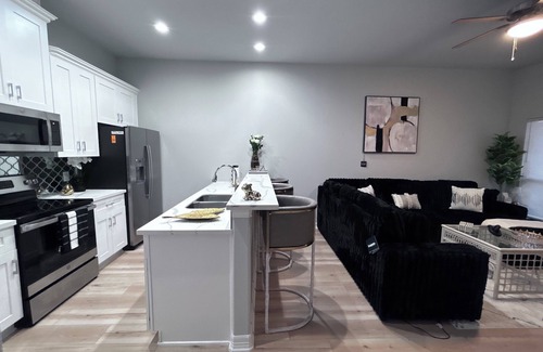 Northside Apartamento | Cozy Luxurious 2 bedroom Apt New and Cleanly in Houston Tx
