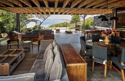 El Santuario Casa | Cozy, Luxurious Property – 4BR, Ideal for Groups