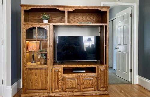 Adrian Apartamento | Cozy Main Street Flat