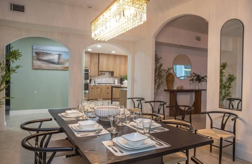 Brownsville Apartamento | Cozy Mansion / Pool & Jacuzzi / Cinema / Game Room