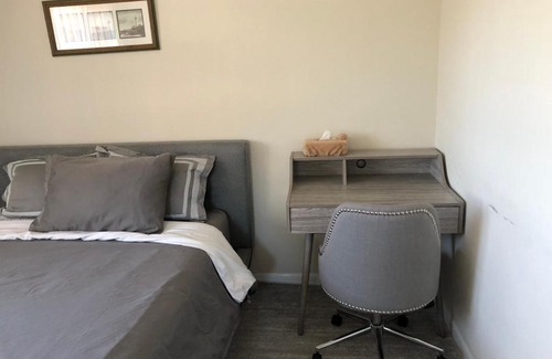 Cupertino Casa | Cozy Master Bedroom at Cupertino