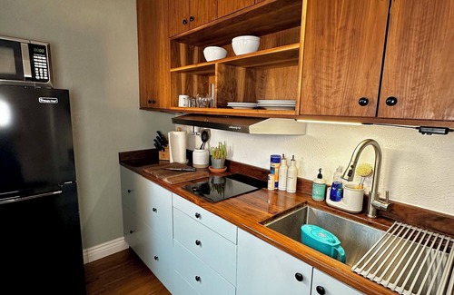 Oakland Apartamento | Cozy Maxwell Park Casita with Private Deck & Yard