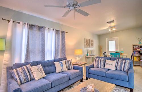 Tropic Casa | Cozy Melbourne Home with Deck and Pool 5 Mi to Beach!
