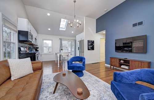 Indianapolis Casa | Cozy, mid-century modern home in South Broad Ripple
