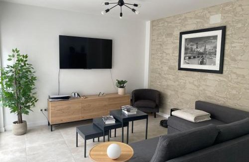 Numancia Apartamento | Cozy Mini Villa Heart of Madrid