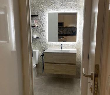 Numancia Apartamento | Cozy Mini Villa Heart of Madrid