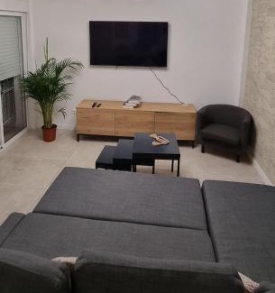 Numancia Apartamento | Cozy Mini Villa Heart of Madrid