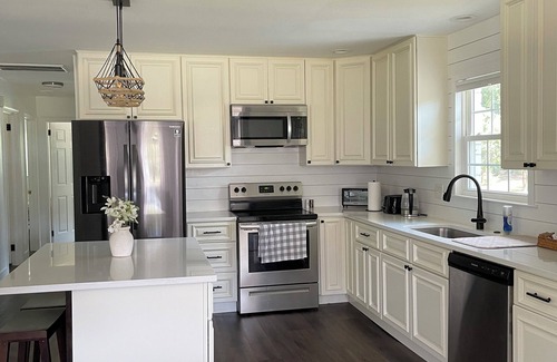 Monroe Casa | Cozy Minimalistic 3BR Home