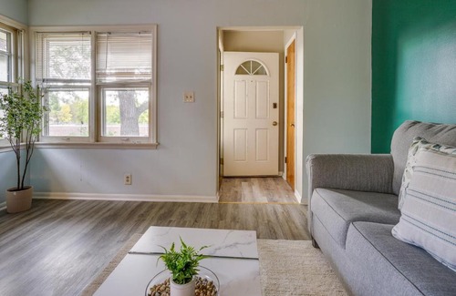Morris Park Casa | Cozy Minneapolis Duplex - 10 Mi to Downtown!
