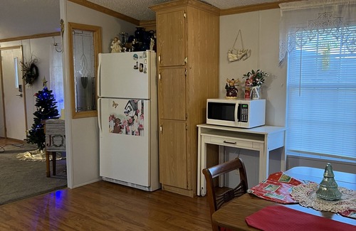 Moorefield Casa | Cozy Mobile Home In Just the Right Place.