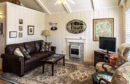 Eagle Rock Cabina | Cozy Mockingbird Cottage