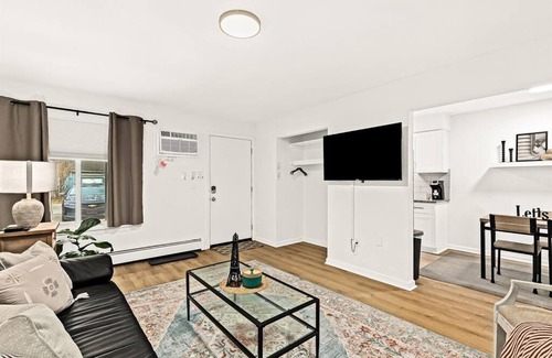 Mount Clemens Apartamento | Cozy Modern 1BR Close to Downtown