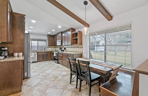 Round Rock West Casa | Cozy Modern 3 Bed 2 Bath Home - Round Rock / Austin