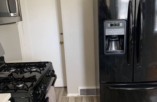 East Orange Condominio | Cozy Modern Condo