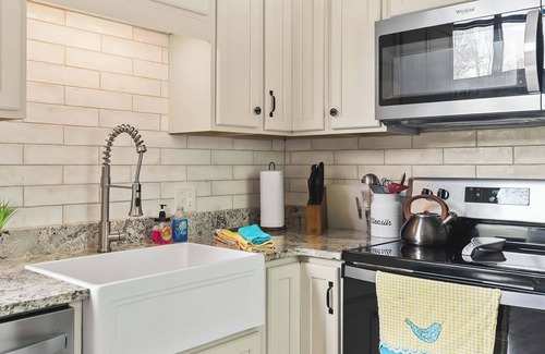 Smithville Casa | Cozy, modern cottage 3 minutes from the marina