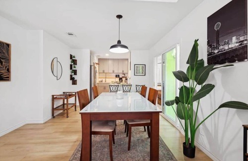 Old East Dallas Casa | Cozy & Modern Home in Heart of Dallas