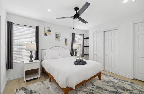 Old East Dallas Casa | Cozy & Modern Home in Heart of Dallas