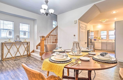 Meridian-Kessler Casa | Cozy + Modern Indy House ~ 5 Mi to Downtown!