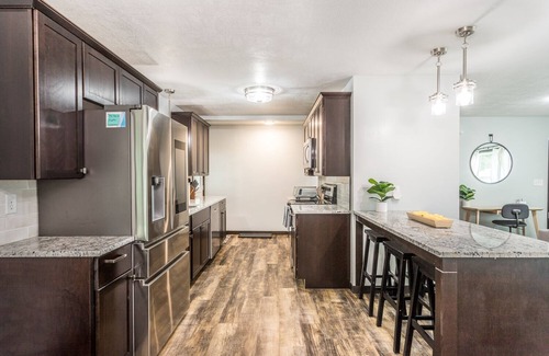 Sioux Falls Casa | Cozy Modern Spa ~ Family Fun meets Serene Luxury