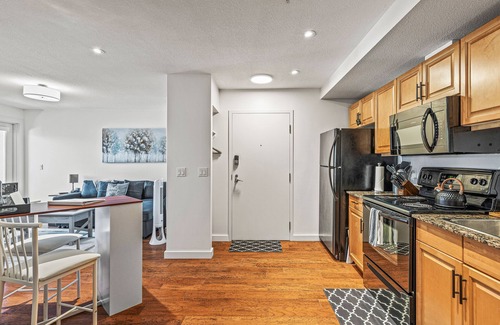 Canmore Condominio | Cozy Mountain 1 BR Condo, pool, hot tub, close to all Canmore has to offer