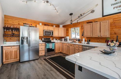 Saint Mary's Casa | Cozy Mountain Cabin in Idaho Springs