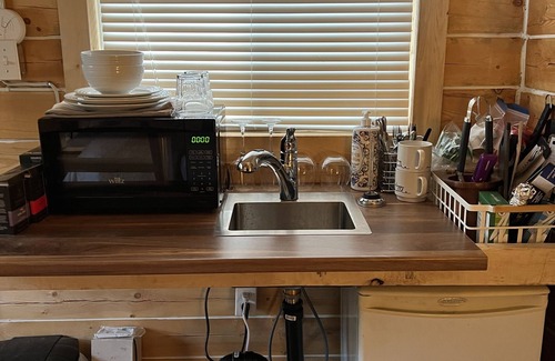 Fauquier Cabina | Cozy mountain cabin with private hot tub