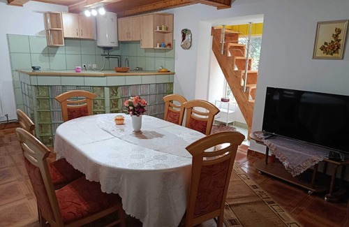 Recea Chalet De Esquí | Cozy Mountain Chalet with Garden and BBQ