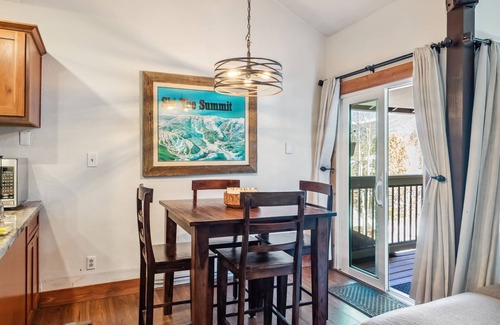 Keystone Condominio | Cozy Mountain Condo Minutes from Keystone Resort with Pool & Hot Tub