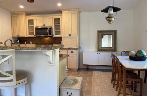 Mariposa Casa | Cozy Mountain & Creekside Haven near Yosemite