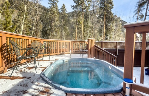 Keystone Condominio | Cozy mountain getaway. Fireplace. Hot tub and pool