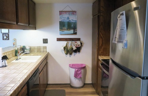 Majestic Pines Condominio | Cozy Mountain Retreat in Mammoth Lakes