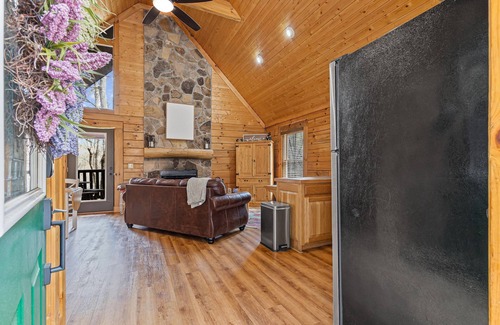 Wears Valley Cabina | Cozy Mountain Retreat 5 Min from Smokies Entrance.