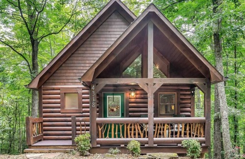 Wears Valley Cabina | Cozy Mountain Retreat 5 Min from Smokies Entrance.