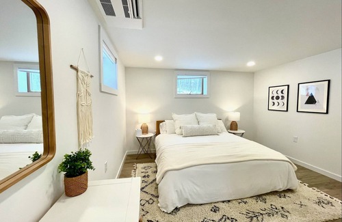 Stratton and Bromley Ski Areas Cabina | Cozy Mountain Retreat 5 min to Skiing & Manchester