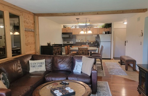 Champion Condominio | Cozy mountain retreat located on Village Trail with Ski in ski out access.