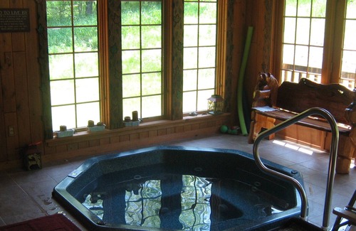Newfoundland Cabina | Cosy Mountain Top Log Home en 50 acres. Tu retiro te espera.