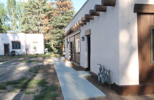Monte Vista Casa | Cozy Mountain Town Bunkhouse - fish, ski, hunt & explore the nearby San Juan Mts