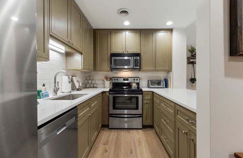 Sapphire Villa | Cozy Mtn Retreat minutes from Sapphire Valley Resort. Renovated. Pet Friendly!