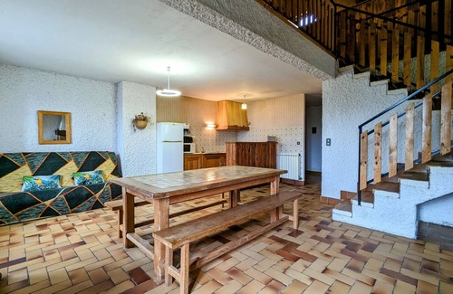 Saint-Didier-sur-Doulon Cabaña | Cozy Nature Retreat Near La Chaise-Dieu with Spacious Garden & Child-Friendly Amenities