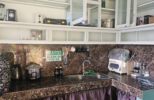 Dasmarinas Casa | Cozy Natural Haven w/ Netflix, Videoke & Alfresco Dining