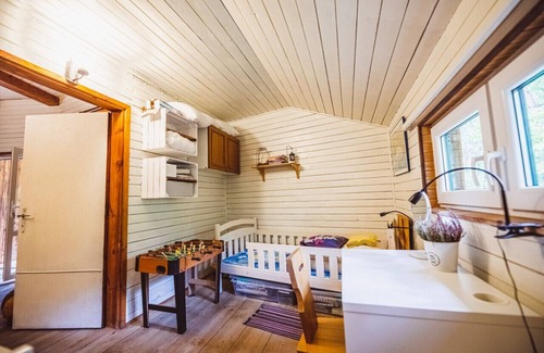 gmina Maciejowice Chalet De Esquí | Cozy Nature Retreat: w/ Patio ~ Fireplace & Garden